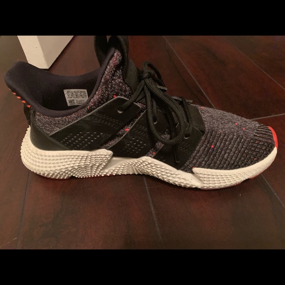Adidas Prophere Men’s-Womens Blk/Wht/Red - Picture 2 of 5
